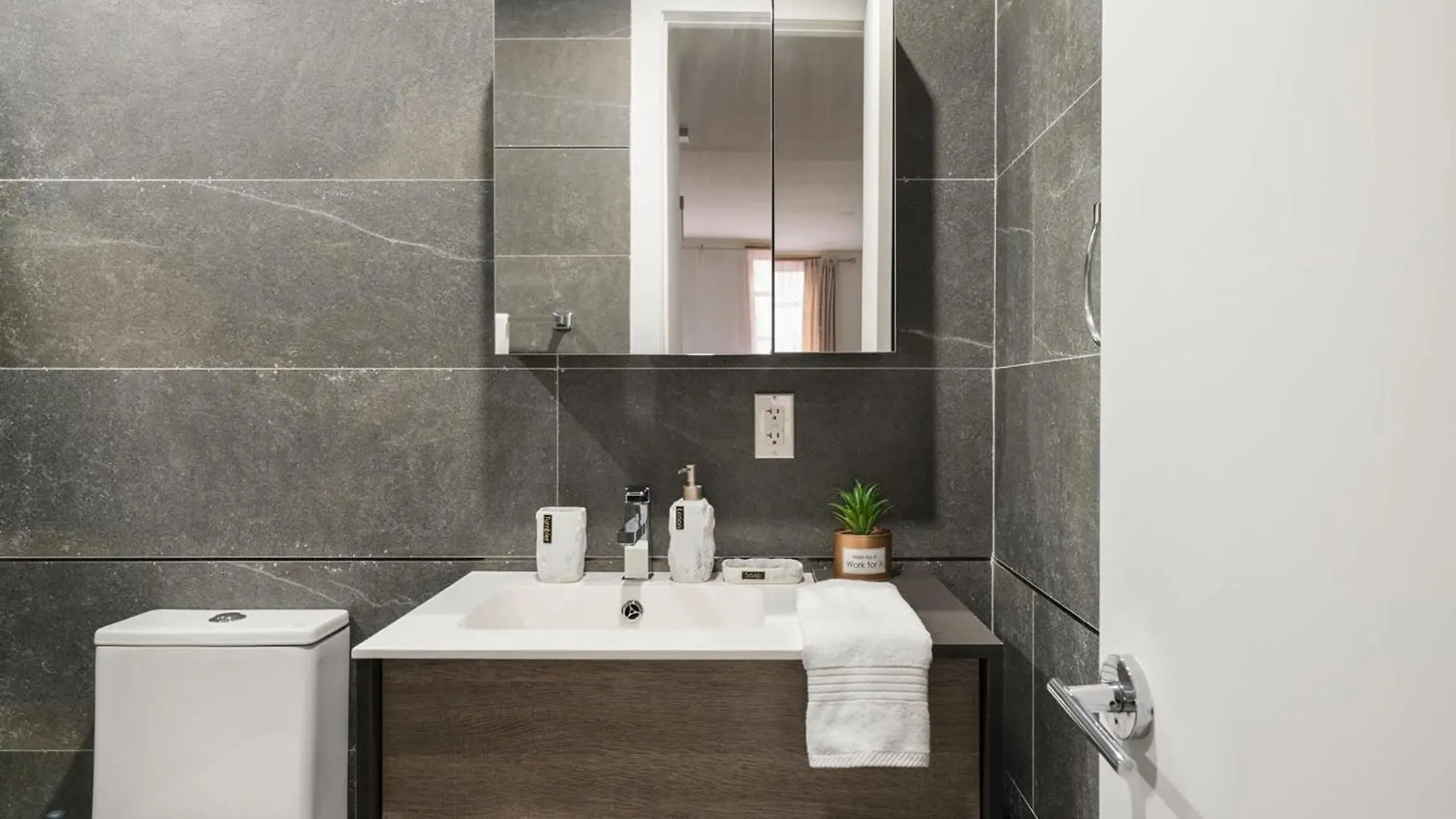 Apartment 1597-10 New Studio Upper East Side W&D In Unit New York