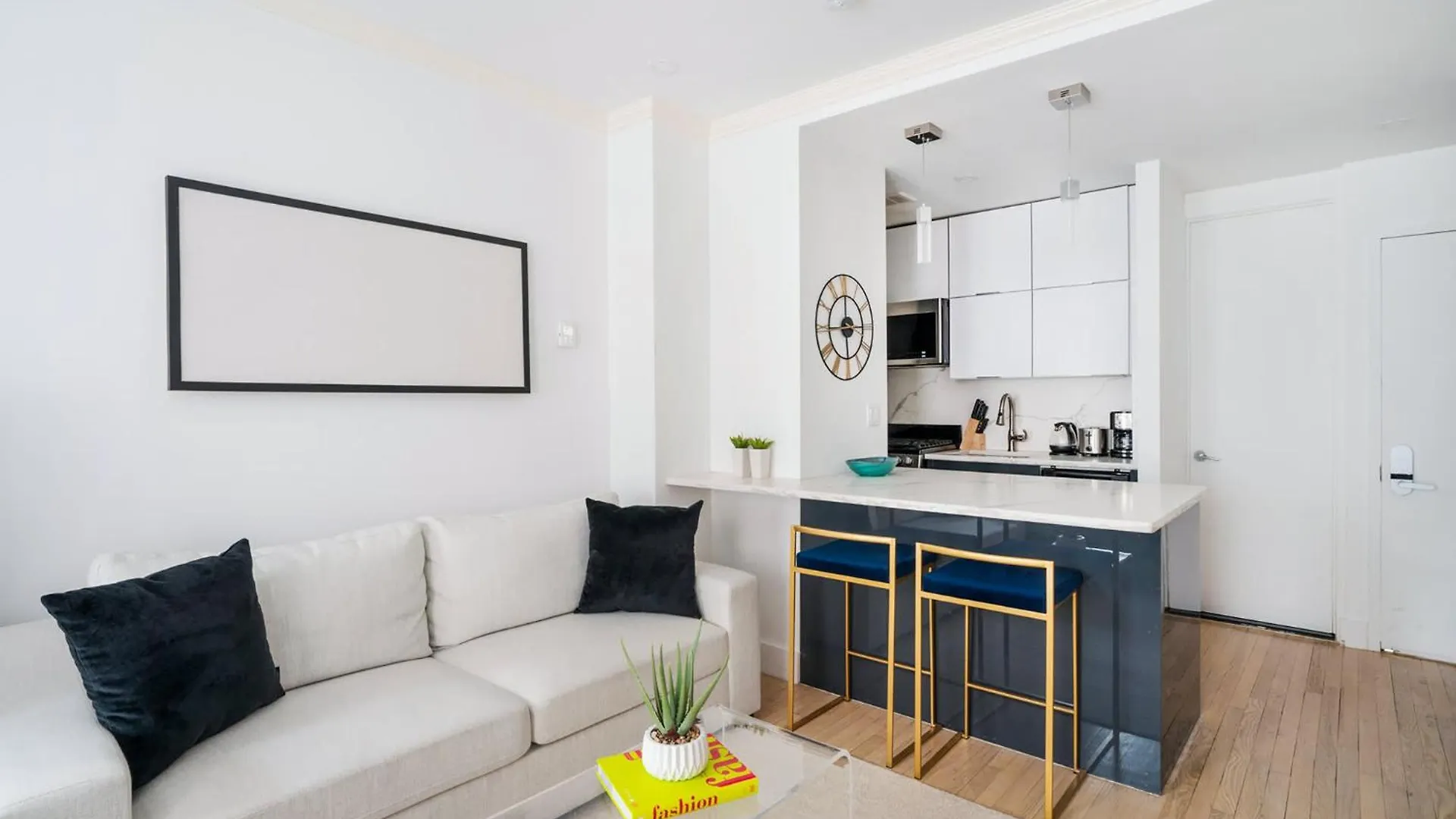 1597-10 New Studio Upper East Side W&D In Unit New York 0*,  United States